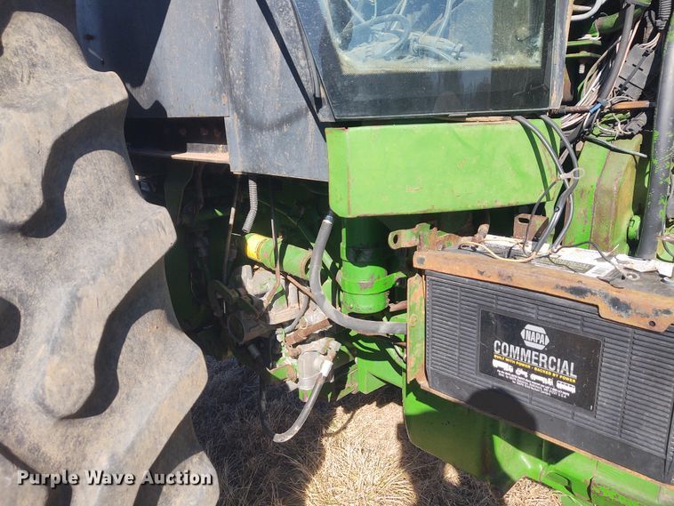 image for item FY9968 1990 John Deere 4955  MFWD tractor