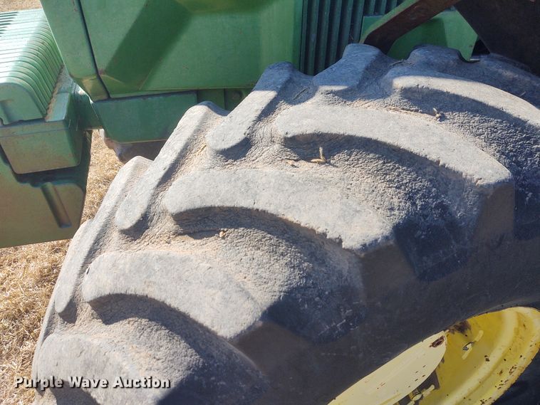 image for item FY9968 1990 John Deere 4955  MFWD tractor
