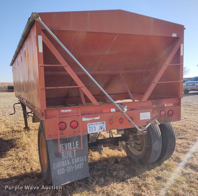 image for item FY9972 1995 Neville Built grain trailer