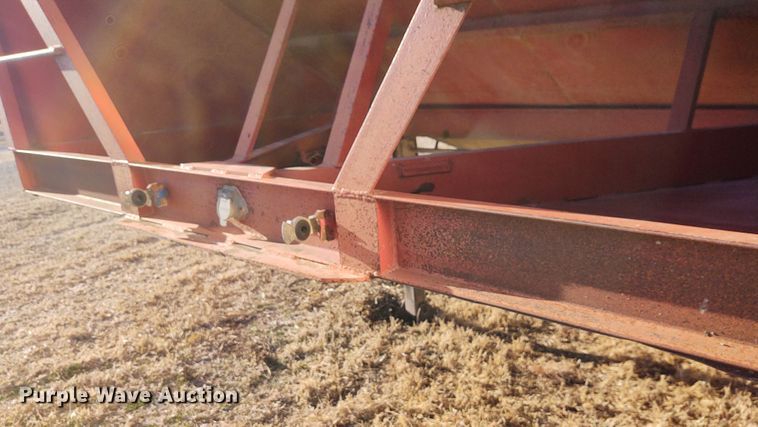 image for item FY9972 1995 Neville Built grain trailer