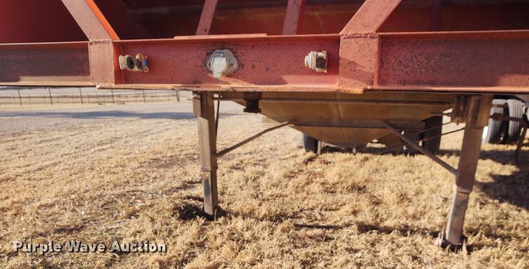image for item FY9972 1995 Neville Built grain trailer