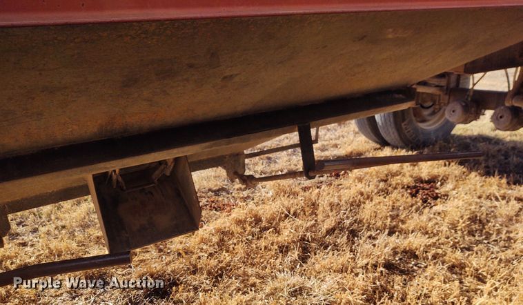 image for item FY9972 1995 Neville Built grain trailer