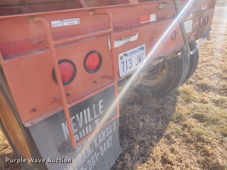 image for item FY9972 1995 Neville Built grain trailer