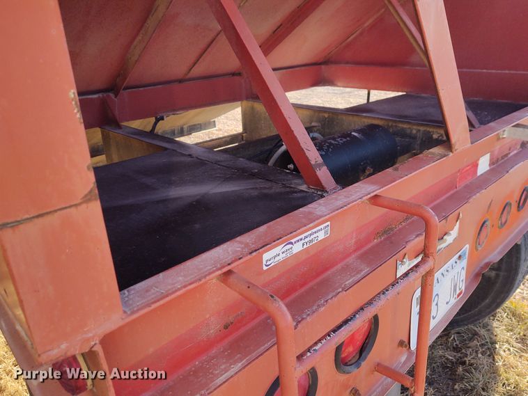 image for item FY9972 1995 Neville Built grain trailer