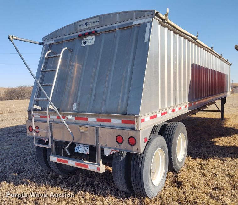 image for item FY9973 2011 Neville Built grain trailer