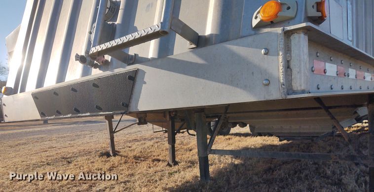 image for item FY9973 2011 Neville Built grain trailer