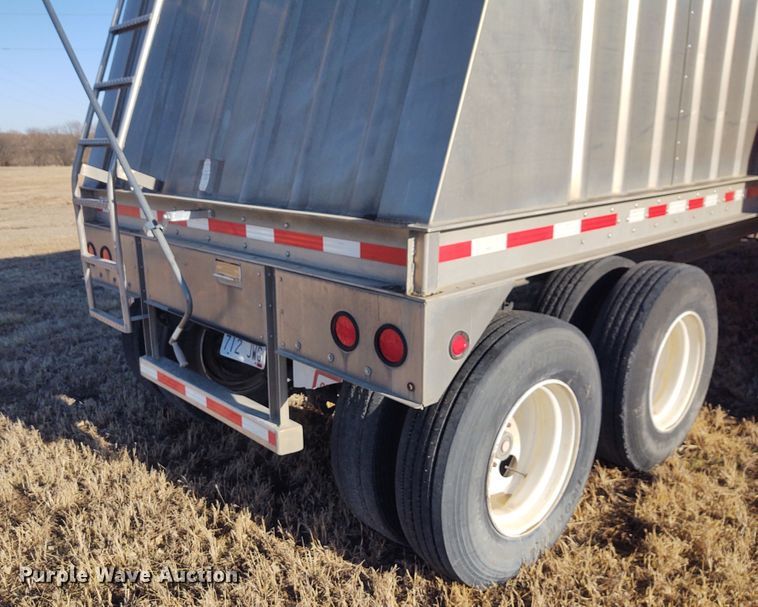 image for item FY9973 2011 Neville Built grain trailer