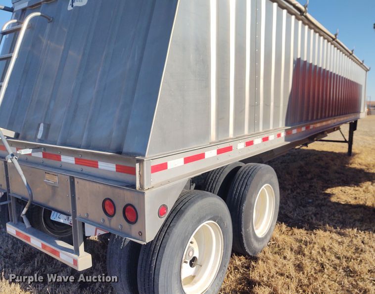image for item FY9973 2011 Neville Built grain trailer