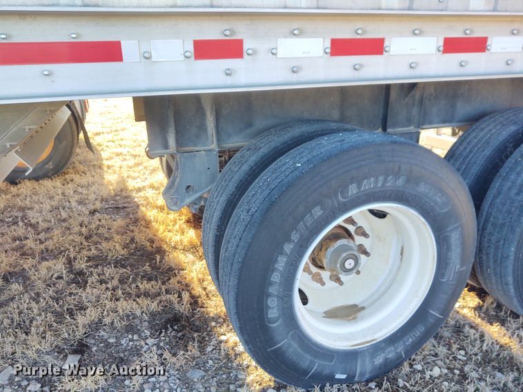 image for item FY9973 2011 Neville Built grain trailer