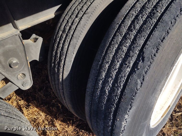 image for item FY9973 2011 Neville Built grain trailer