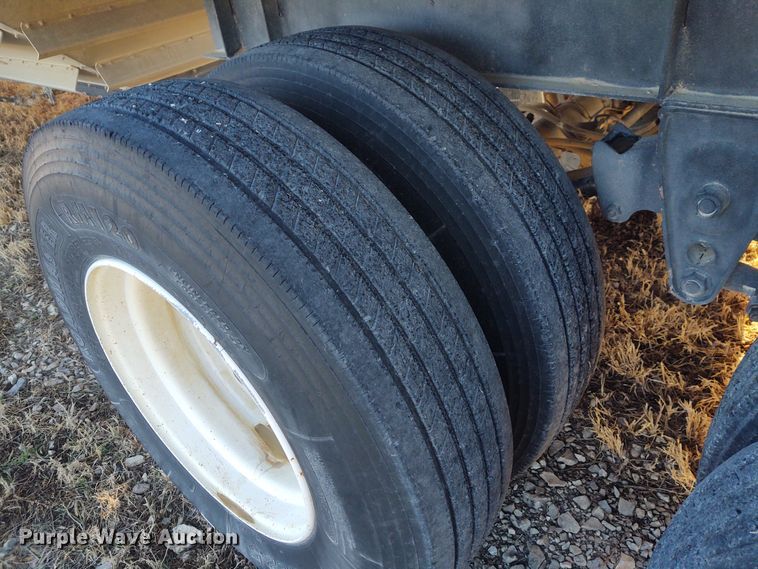 image for item FY9973 2011 Neville Built grain trailer