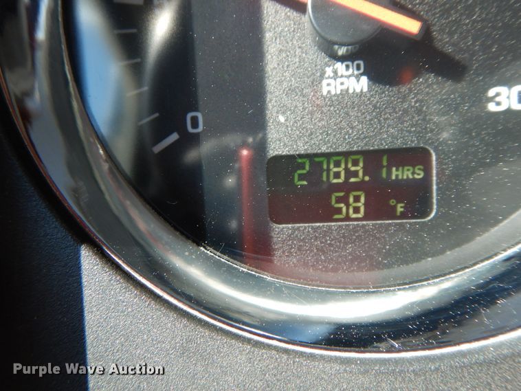 image for item DF6463 2007 Kenworth T800  semi truck