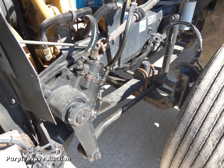 image for item DF6463 2007 Kenworth T800  semi truck