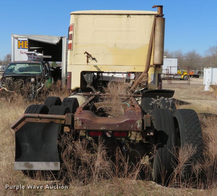image for item DH0707 1979 Ford CL9000  semi truck