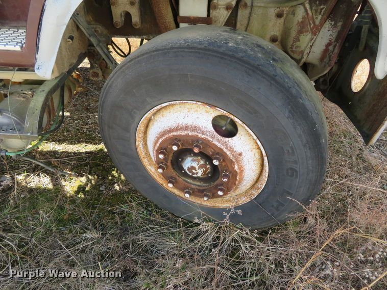 image for item DH0707 1979 Ford CL9000  semi truck