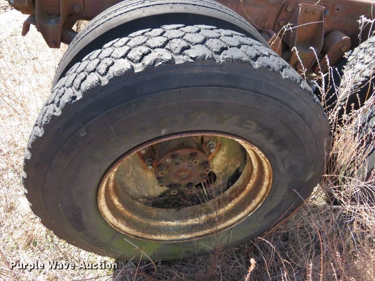 image for item DH0707 1979 Ford CL9000  semi truck