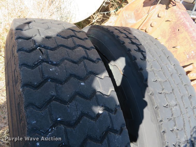 image for item DH0707 1979 Ford CL9000  semi truck