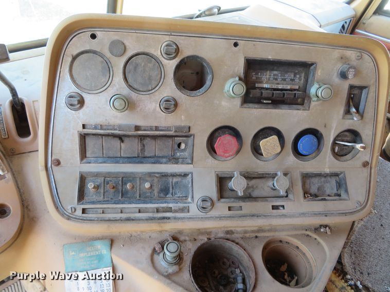 image for item DH0707 1979 Ford CL9000  semi truck