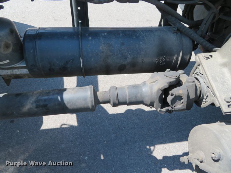 image for item DH0711 2011 Freightliner Business Class M2  semi truck