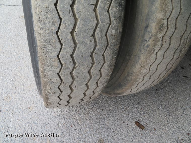 image for item DH0715 2004 Wilkens 53138A0T  walking floor trailer