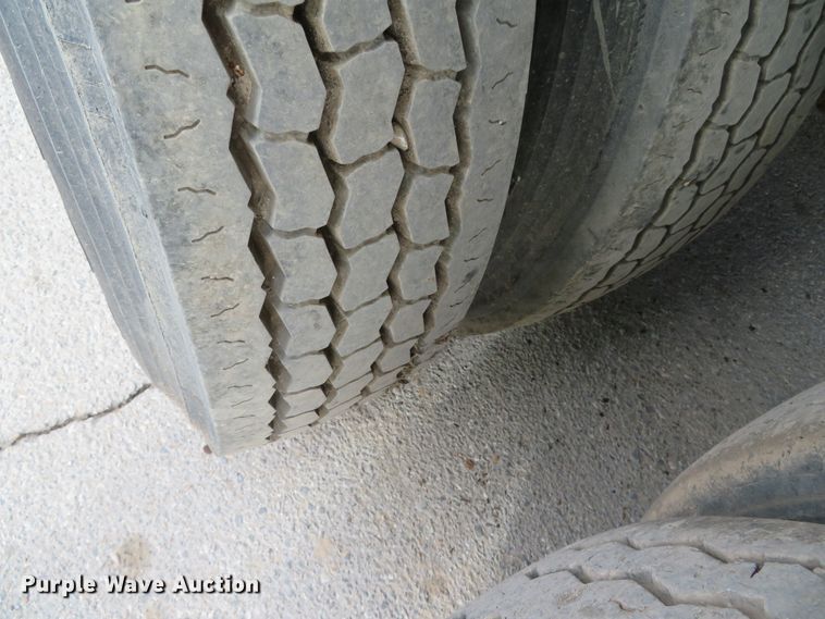 image for item DH0715 2004 Wilkens 53138A0T  walking floor trailer