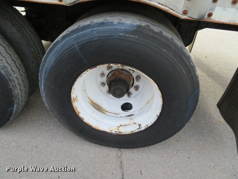 image for item DH0715 2004 Wilkens 53138A0T  walking floor trailer