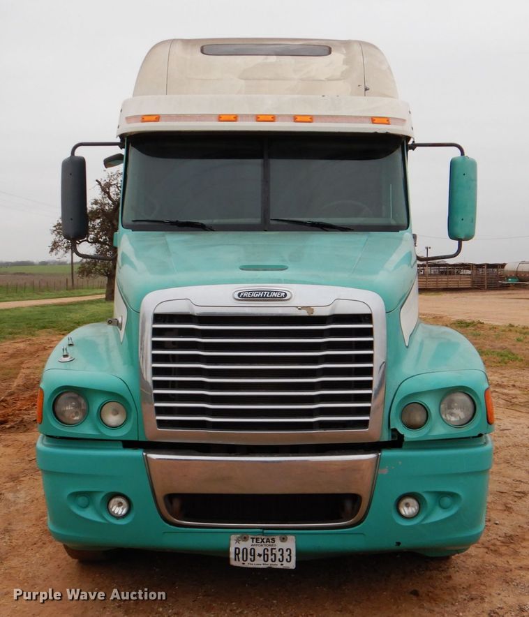 image for item DJ0766 2006 Freightliner CST120  semi truck