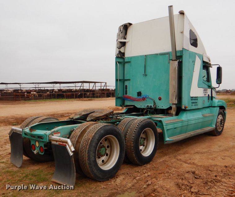 image for item DJ0766 2006 Freightliner CST120  semi truck