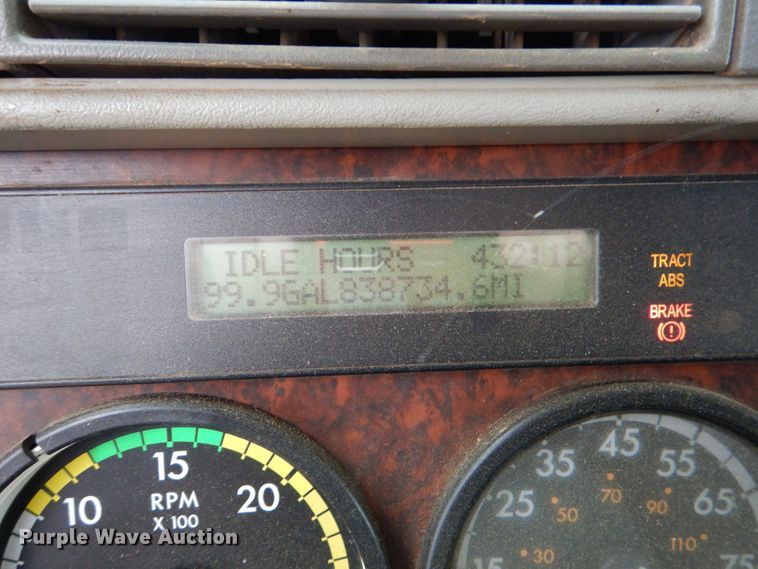 image for item DJ0766 2006 Freightliner CST120  semi truck