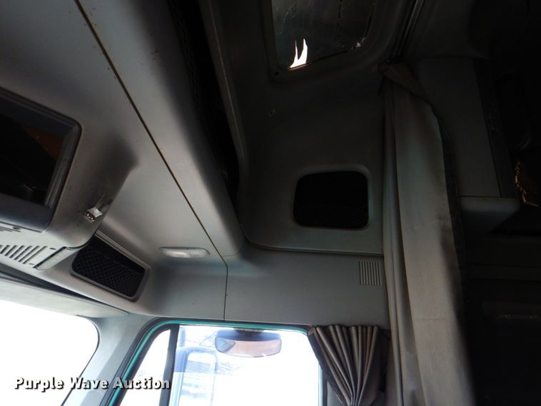 image for item DJ0766 2006 Freightliner CST120  semi truck