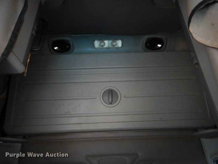 image for item DJ0766 2006 Freightliner CST120  semi truck