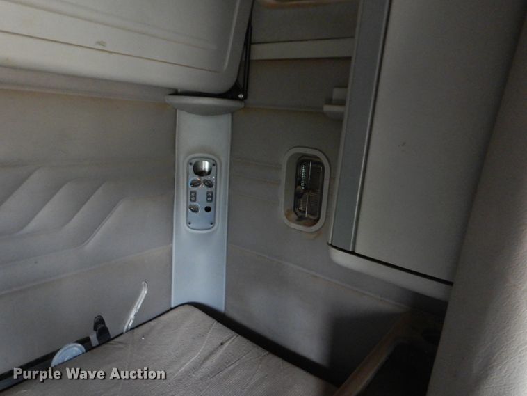 image for item DJ0766 2006 Freightliner CST120  semi truck