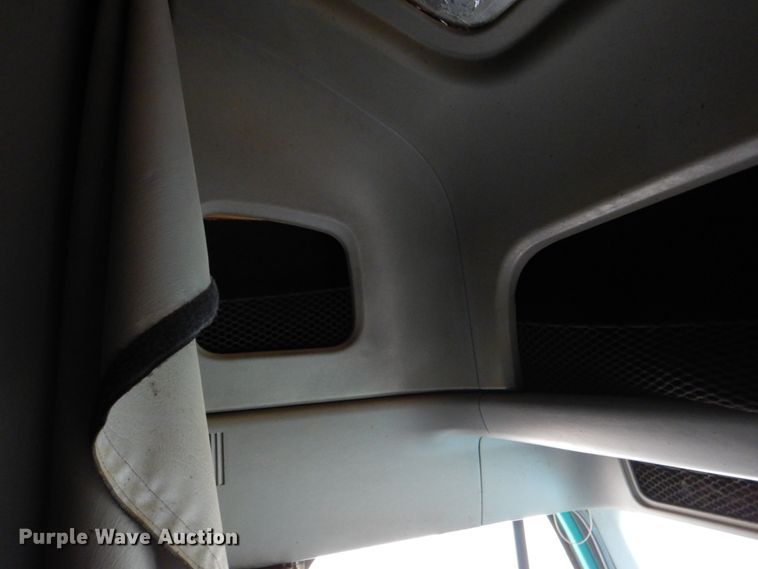 image for item DJ0766 2006 Freightliner CST120  semi truck