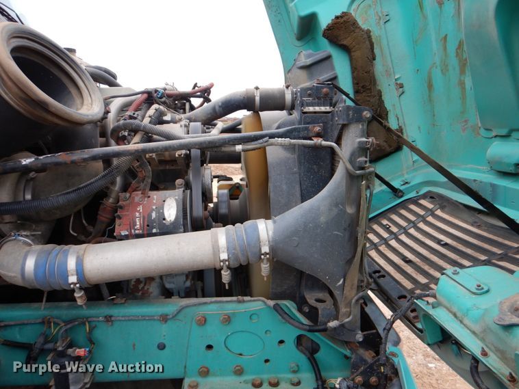 image for item DJ0766 2006 Freightliner CST120  semi truck