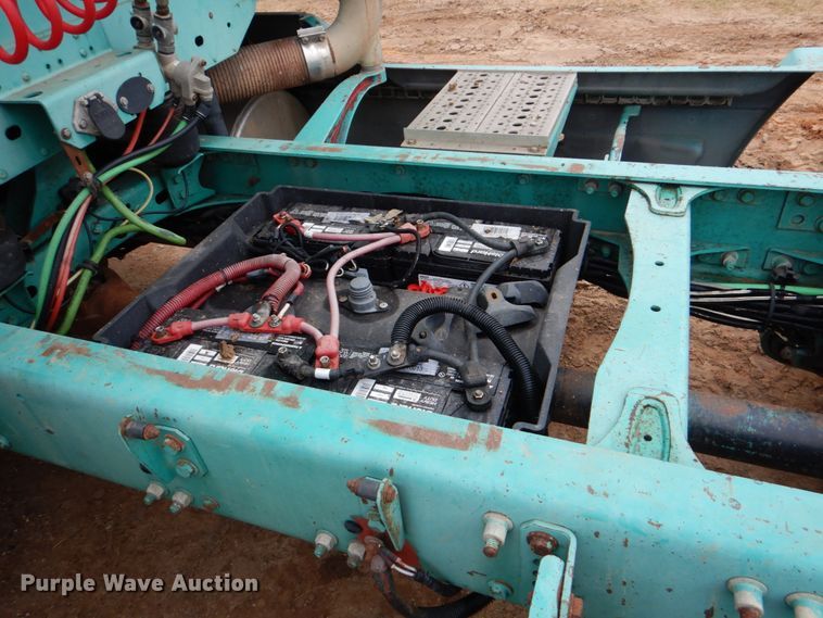 image for item DJ0766 2006 Freightliner CST120  semi truck