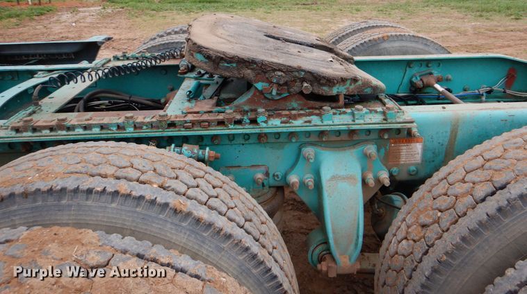 image for item DJ0766 2006 Freightliner CST120  semi truck