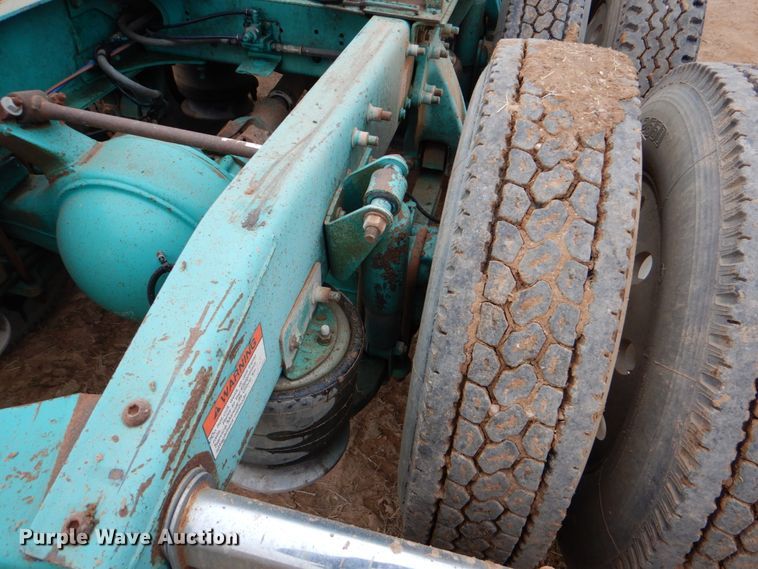 image for item DJ0766 2006 Freightliner CST120  semi truck