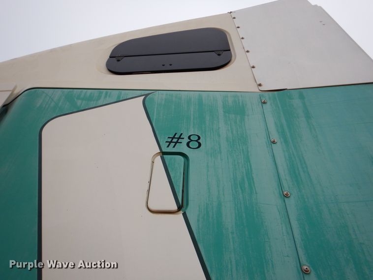 image for item DJ0766 2006 Freightliner CST120  semi truck