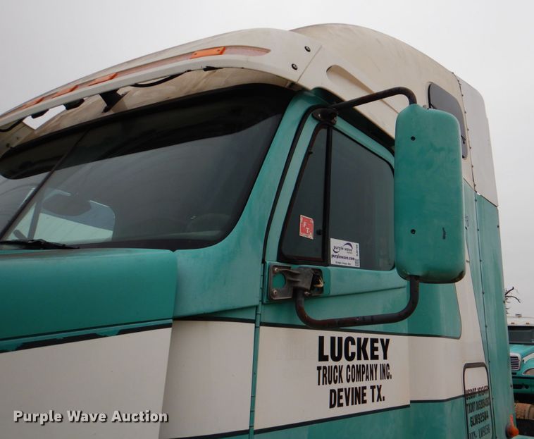 image for item DJ0766 2006 Freightliner CST120  semi truck