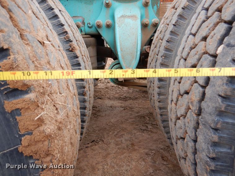 image for item DJ0766 2006 Freightliner CST120  semi truck