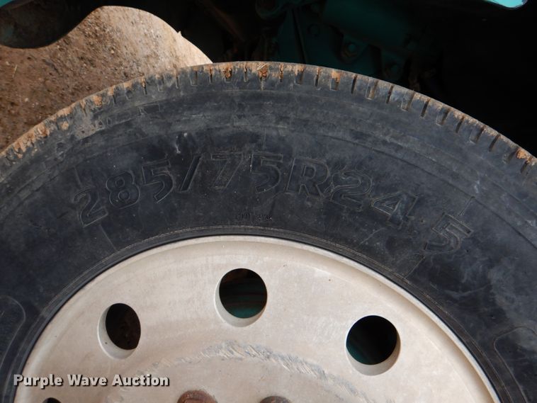 image for item DJ0766 2006 Freightliner CST120  semi truck