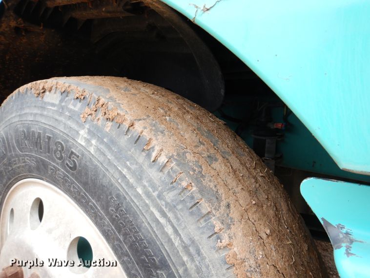 image for item DJ0766 2006 Freightliner CST120  semi truck