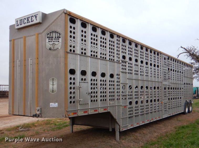 image for item DJ0767 2003 Merritt Gold Line  livestock trailer