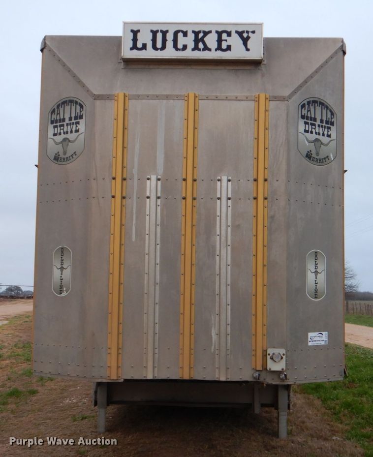 image for item DJ0767 2003 Merritt Gold Line  livestock trailer