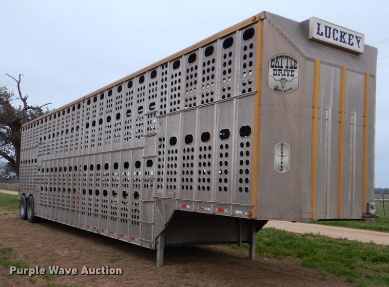image for item DJ0767 2003 Merritt Gold Line  livestock trailer