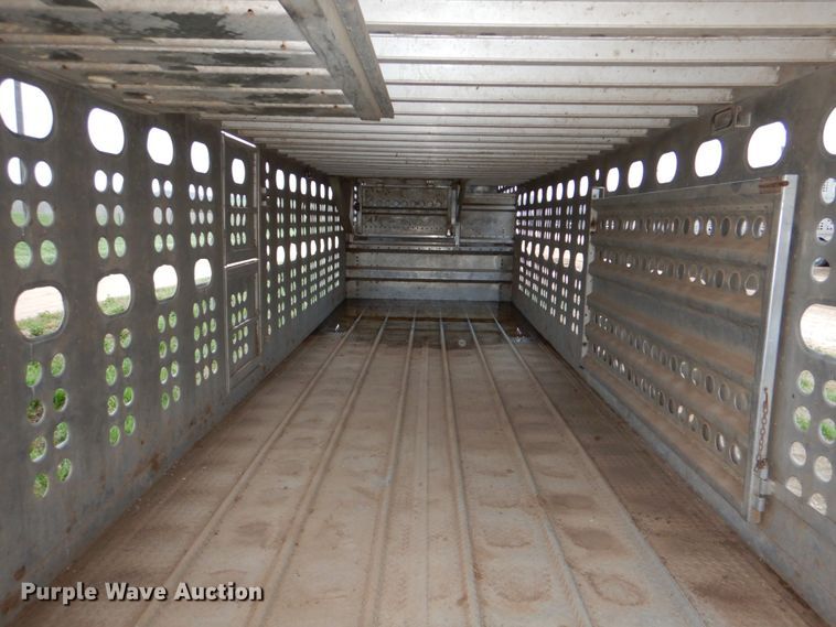 image for item DJ0767 2003 Merritt Gold Line  livestock trailer