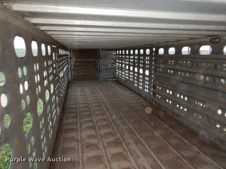image for item DJ0767 2003 Merritt Gold Line  livestock trailer