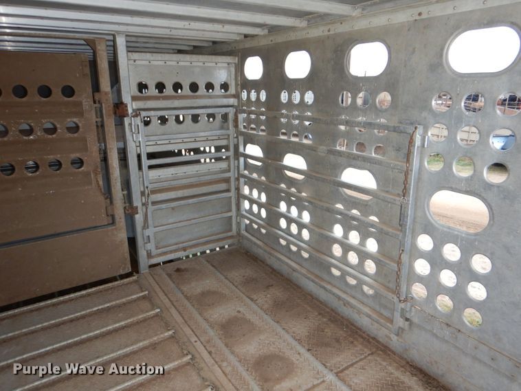 image for item DJ0767 2003 Merritt Gold Line  livestock trailer