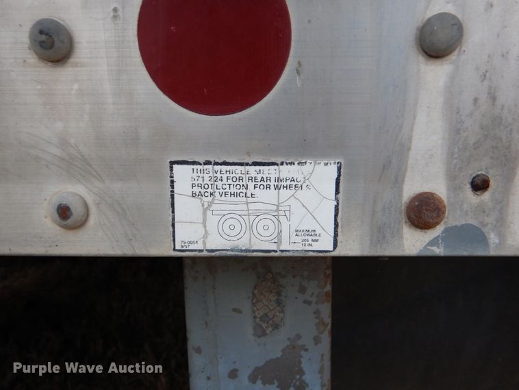 image for item DJ0767 2003 Merritt Gold Line  livestock trailer