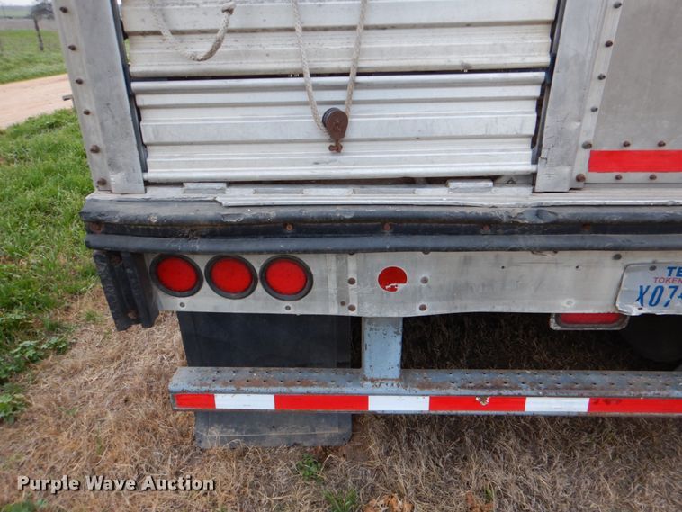image for item DJ0767 2003 Merritt Gold Line  livestock trailer